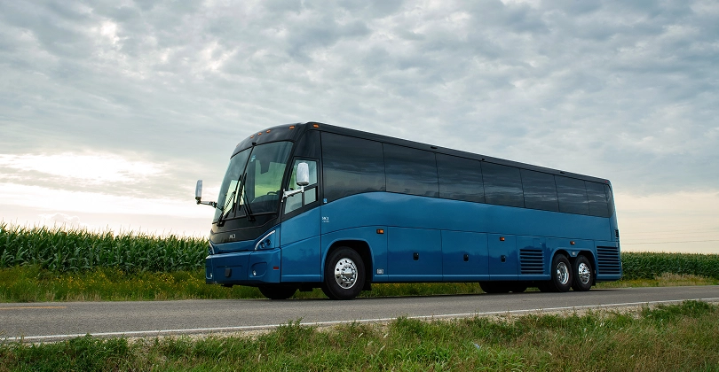 Deluxe Motorcoach 810x420
